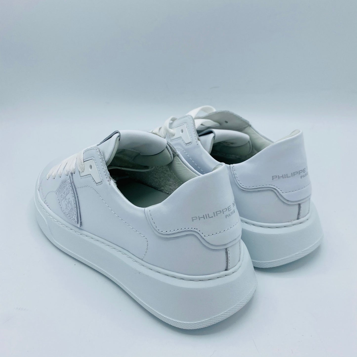 Sneaker Temple total white Philippe Model